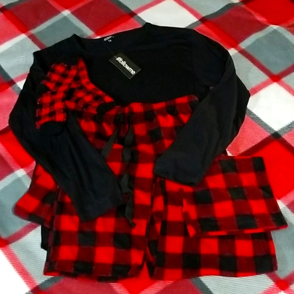 Follow Me Other - 💯 NEW Pajamas set sz (1x)